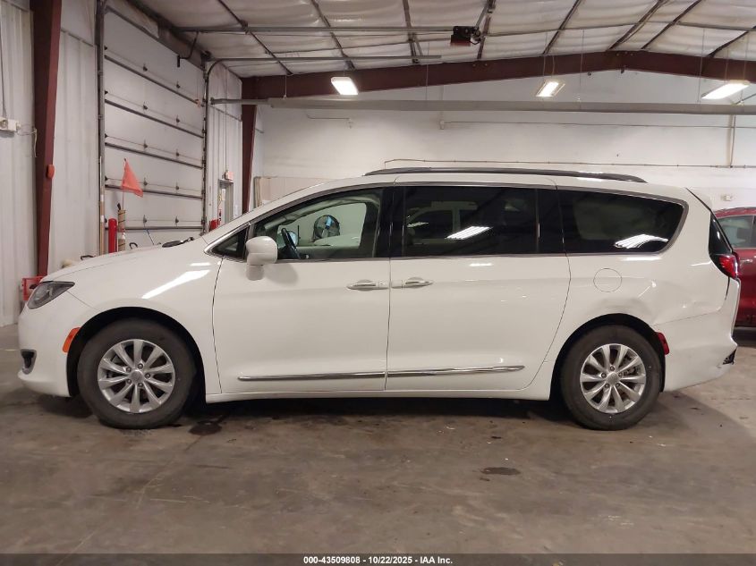 2020 Chrysler Pacifica Touring L VIN: 2C4RC1BG2LR112890 Lot: 43509808