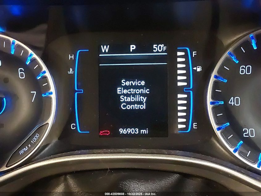 2020 Chrysler Pacifica Touring L VIN: 2C4RC1BG2LR112890 Lot: 43509808