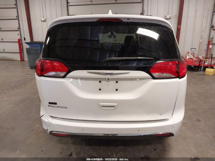 2020 Chrysler Pacifica Touring L VIN: 2C4RC1BG2LR112890 Lot: 43509808