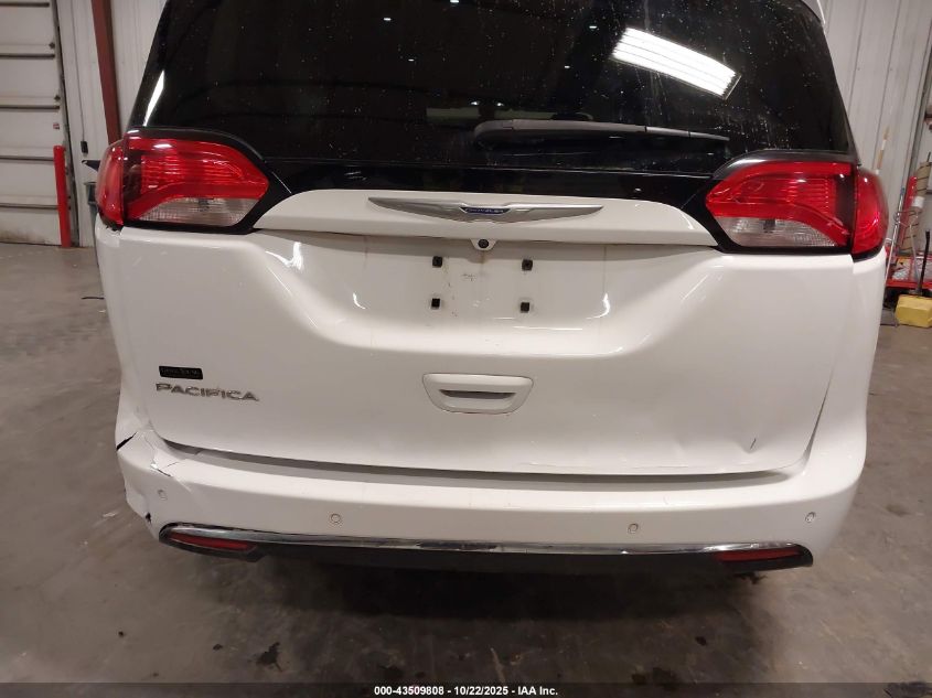 2020 Chrysler Pacifica Touring L VIN: 2C4RC1BG2LR112890 Lot: 43509808