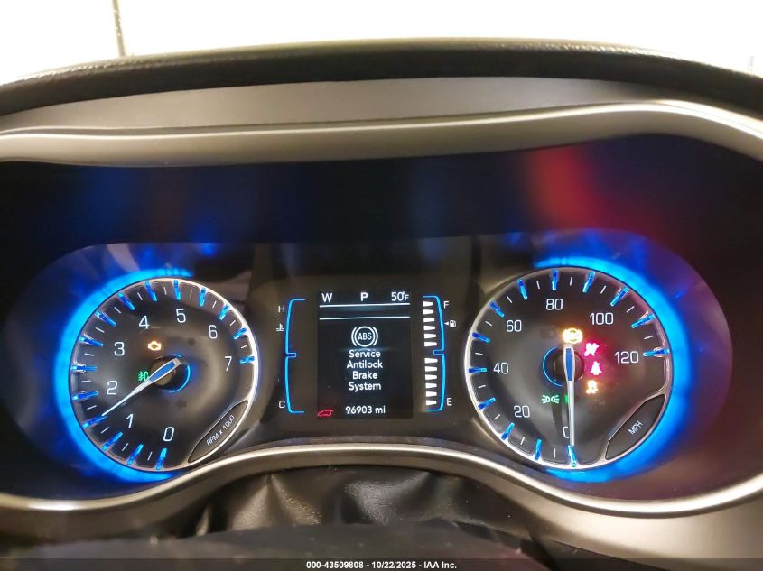 2020 Chrysler Pacifica Touring L VIN: 2C4RC1BG2LR112890 Lot: 43509808