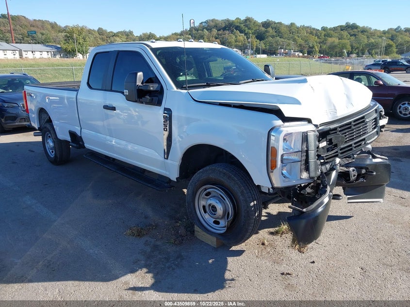 FORD F-250 XL