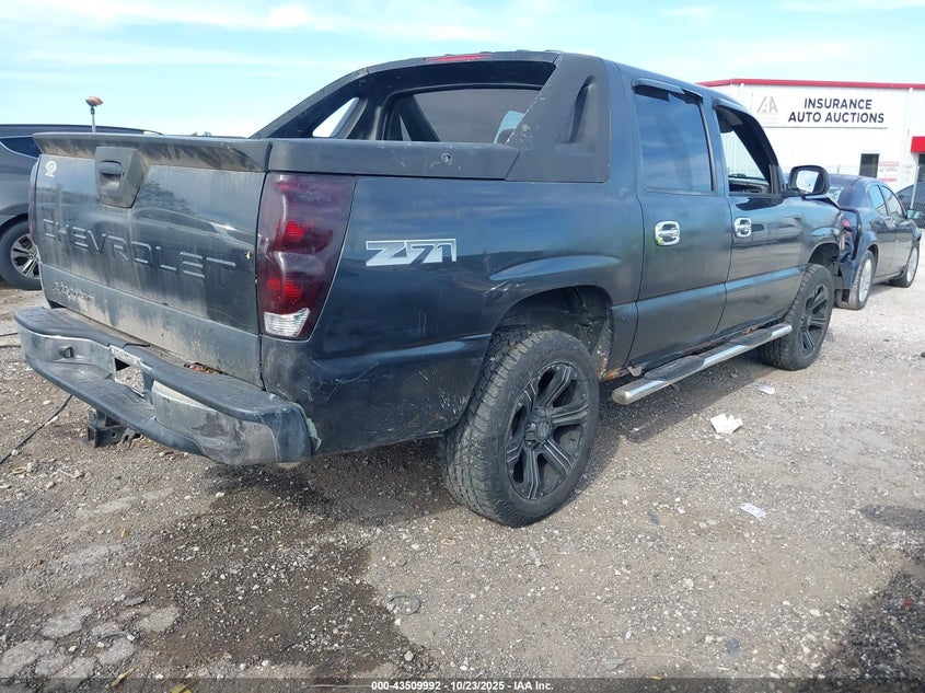 3GNEK12Z35G291816 2005 CHEVROLET AVALANCHE photo no. 4