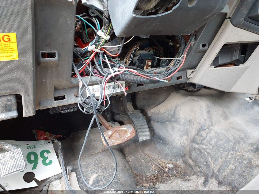 2008 Ford F-350 Chassis Xl/Xlt VIN: 1FDWF36Y88EB34434 Lot: 43510004