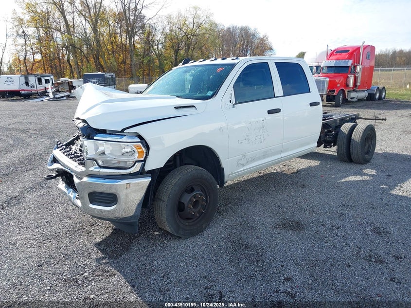 3C7WRTCJ1RG157330 2024 RAM 3500 photo no. 2