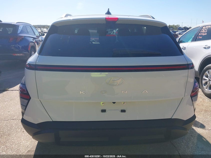 2025 HYUNDAI KONA SEL KM8HB3AB5SU329556