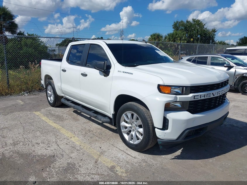 CHEVROLET SILVERADO 1500 2WD SHORT BED CUSTOM