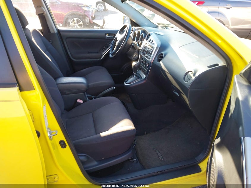2T1LR32E84C267833 2004 TOYOTA MATRIX photo no. 5