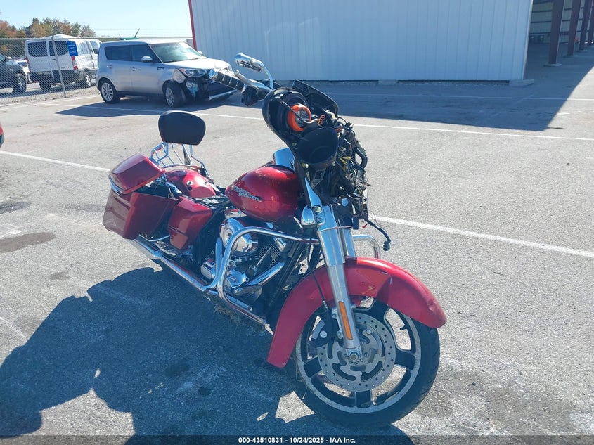 2013 HARLEY-DAVIDSON FLHX STREET GLIDE - 1HD1KBM10DB664207