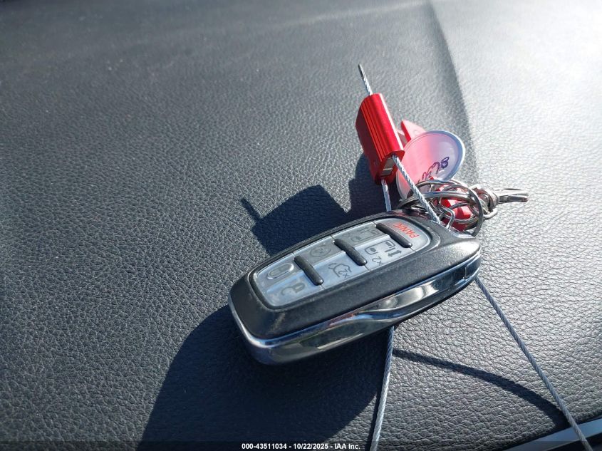 2018 Chrysler Pacifica Limited VIN: 2C4RC1GG1JR269185 Lot: 43511034