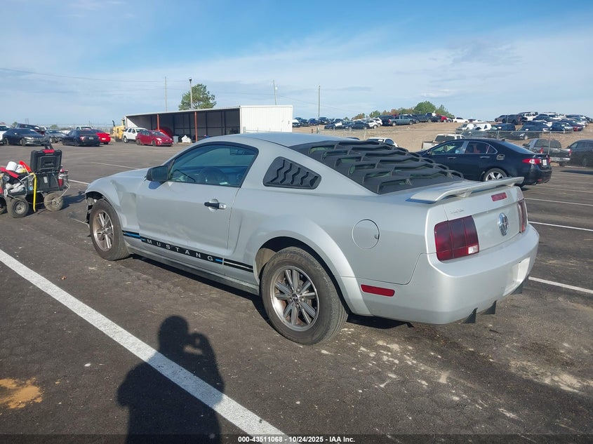 1ZVHT80N355101688 2005 FORD MUSTANG photo no. 3