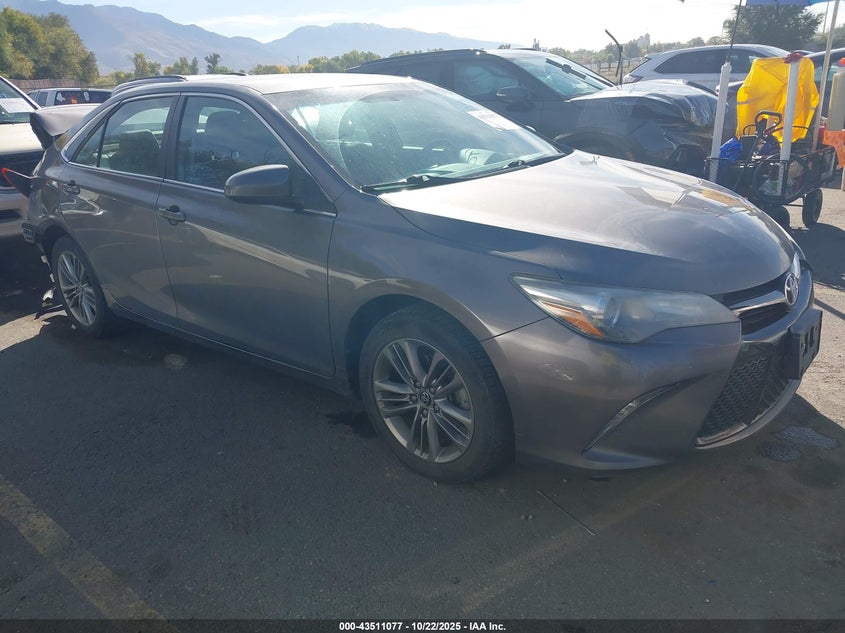 TOYOTA CAMRY SE