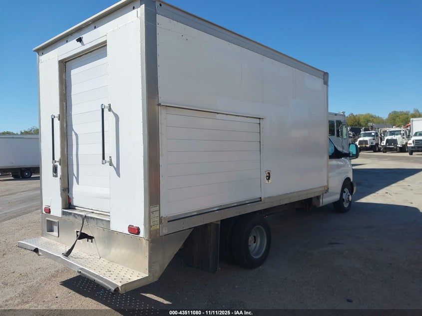 1GB6GUCG0G1245301 2016 CHEVROLET EXPRESS photo no. 4