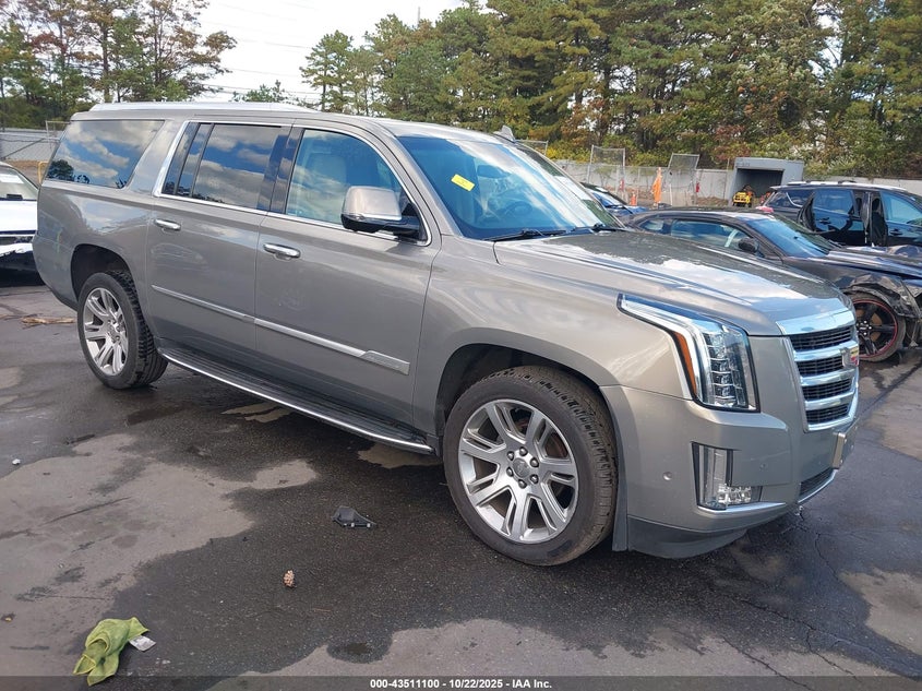 CADILLAC ESCALADE LUXURY