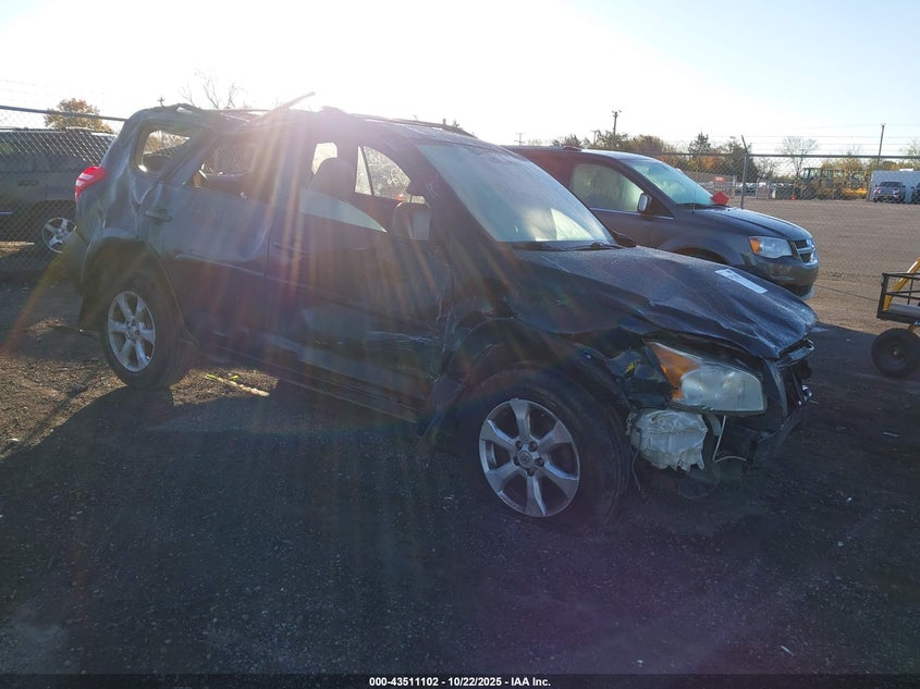 TOYOTA RAV4 LIMITED V6