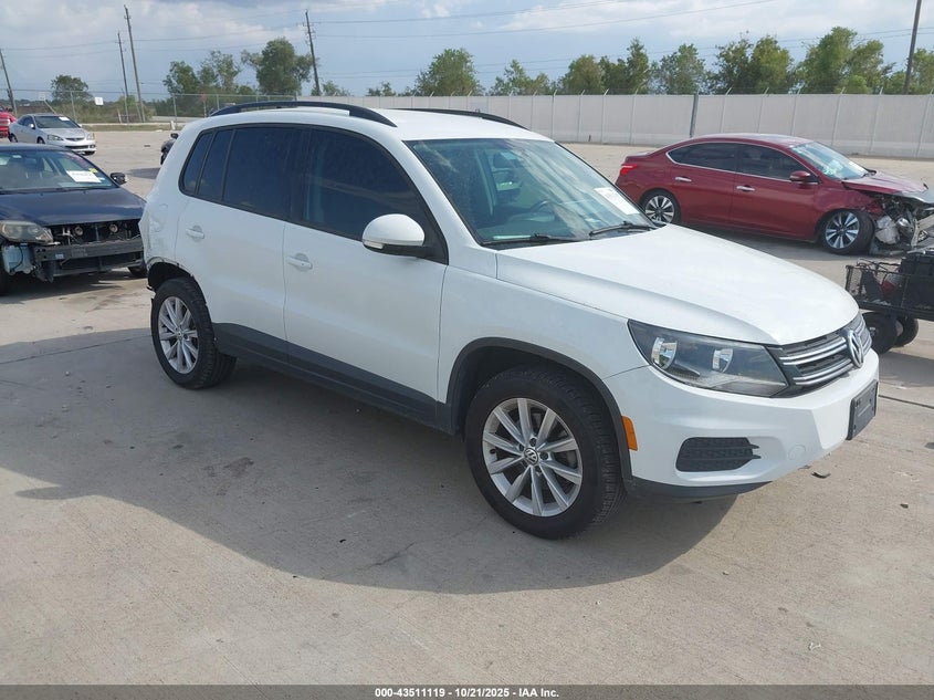 VOLKSWAGEN TIGUAN SE