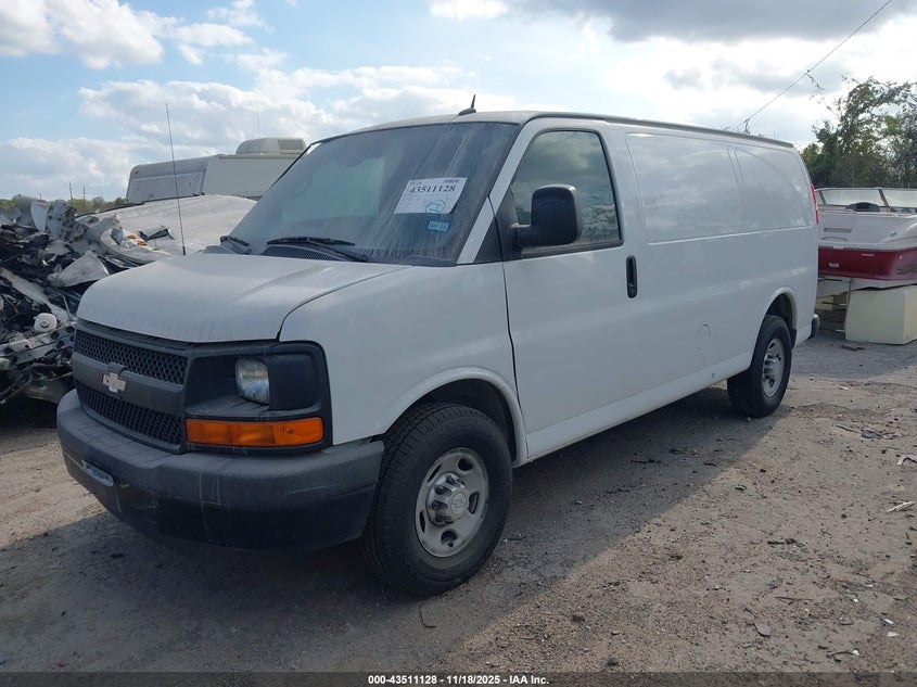 1GCWGFCB9F1132926 2015 CHEVROLET EXPRESS photo no. 2