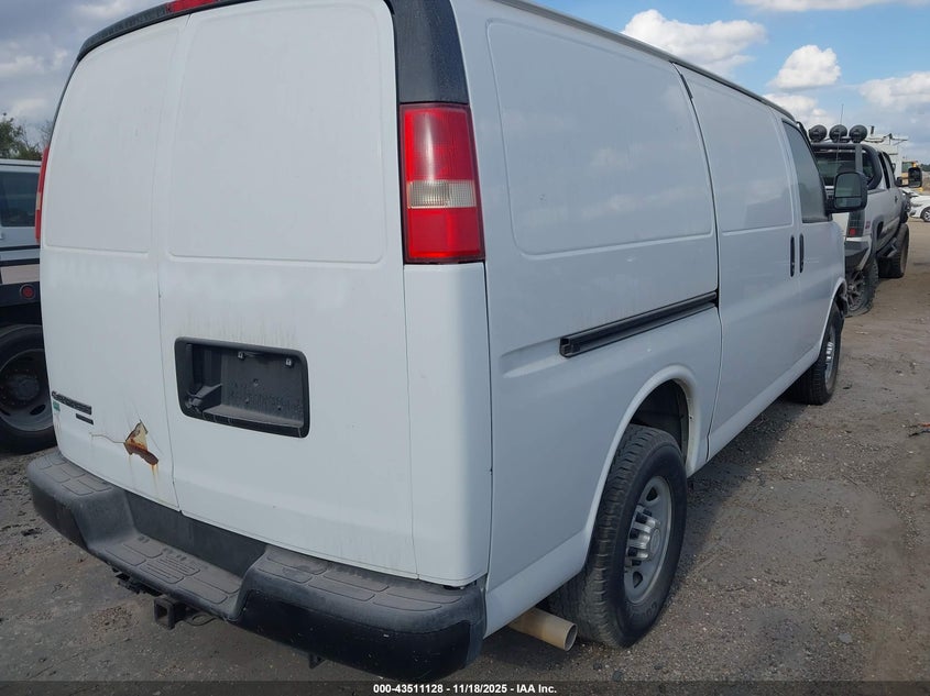 1GCWGFCB9F1132926 2015 CHEVROLET EXPRESS photo no. 4