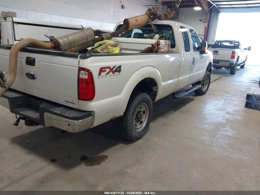 1FT7X2B61FEC12621 2015 FORD F250 photo no. 4