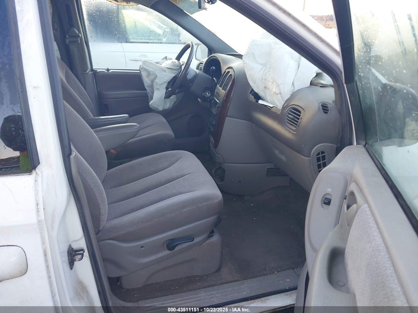 2B4GT44L21R342197 2001 DODGE CARAVAN photo no. 5