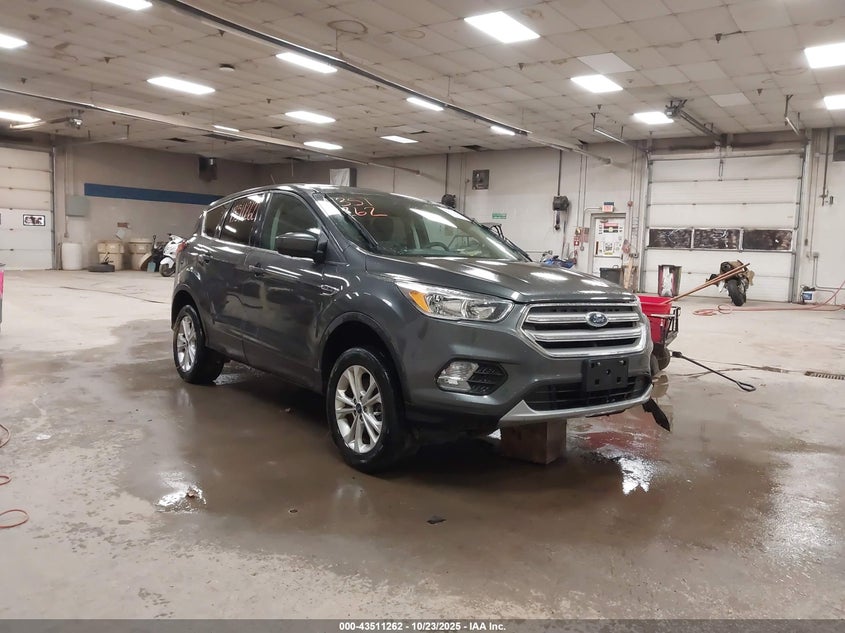 2019 FORD ESCAPE SE - 1FMCU9GD1KUC42950