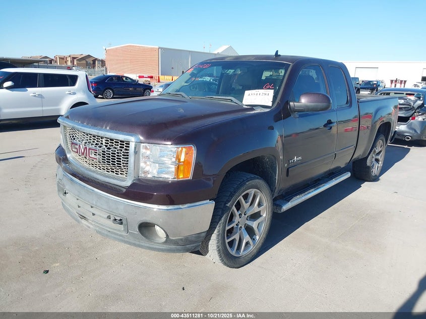 1GTEC19JX8Z286056 2008 GMC SIERRA photo no. 2