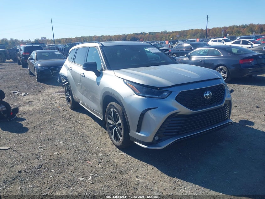 TOYOTA HIGHLANDER XSE