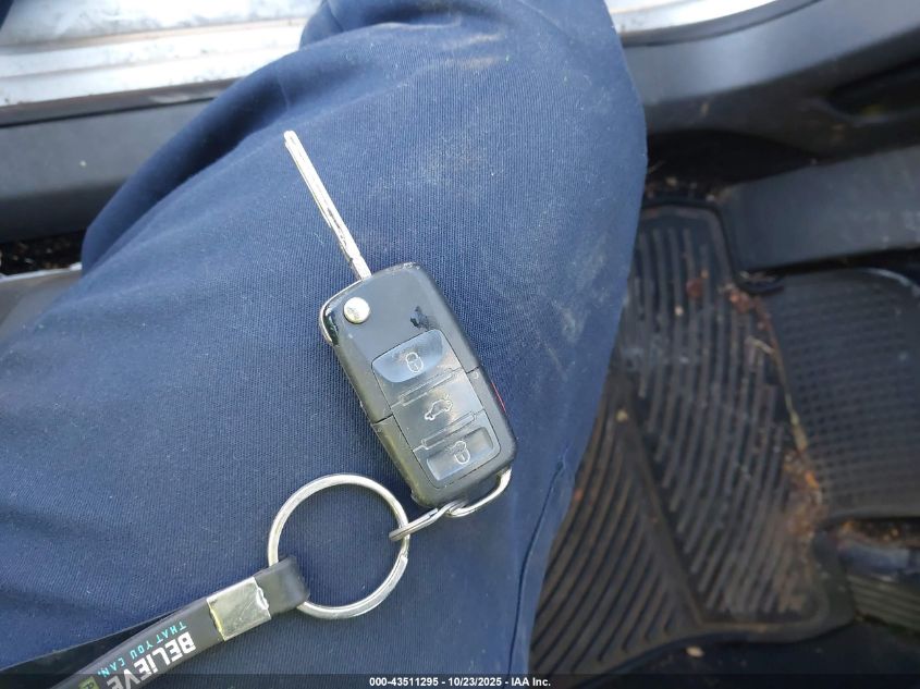 2009 Volkswagen Rabbit S VIN: WVWBA71K19W050074 Lot: 43511295