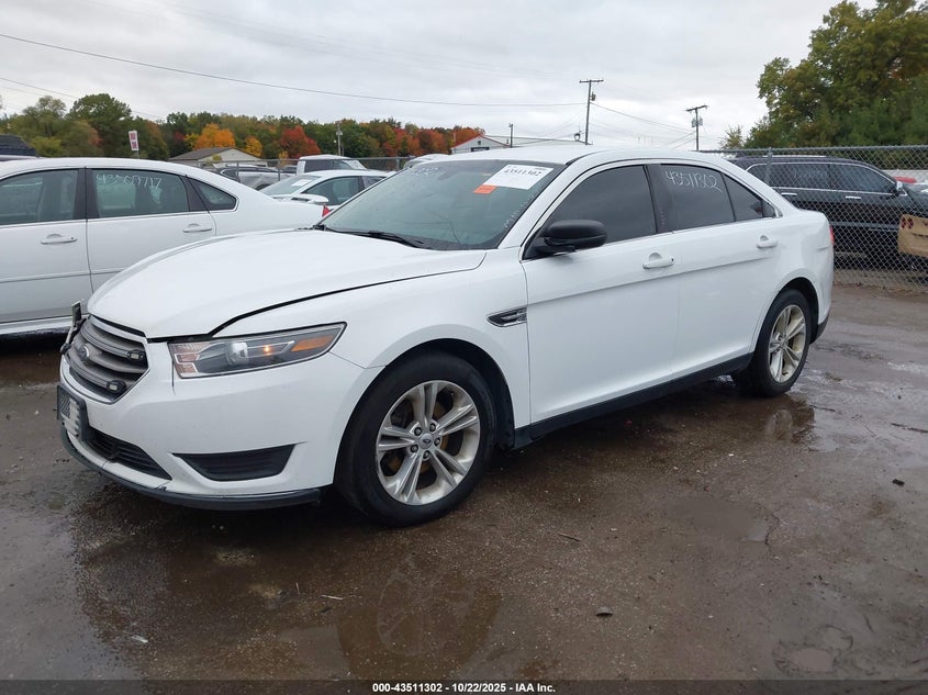 1FAHP2D82GG148376 2016 FORD TAURUS photo no. 2