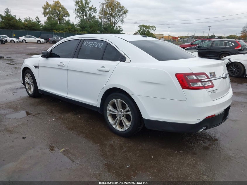 1FAHP2D82GG148376 2016 FORD TAURUS photo no. 3