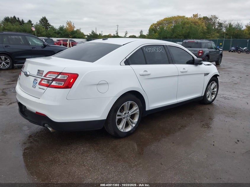 1FAHP2D82GG148376 2016 FORD TAURUS photo no. 4