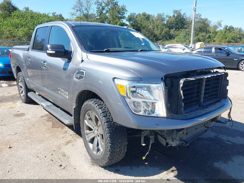 NISSAN TITAN SV