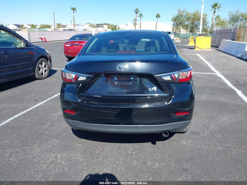 VIN 3MYDLBYVXJY300271 2018 TOYOTA YARIS IA