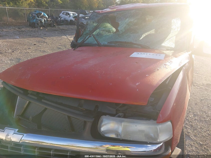 2GCEC19W1Y1230513 2000 CHEVROLET SILVERADO photo no. 10