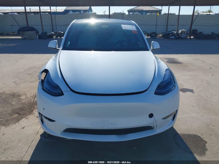 2022 Tesla Model Y Long Range Dual Motor All-Wheel Drive VIN: 7SAYGDEE2NF362272 Lot: 43511600