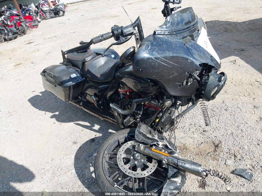 2022 HARLEY-DAVIDSON FLHXSE - 1HD1PXL15NB951799