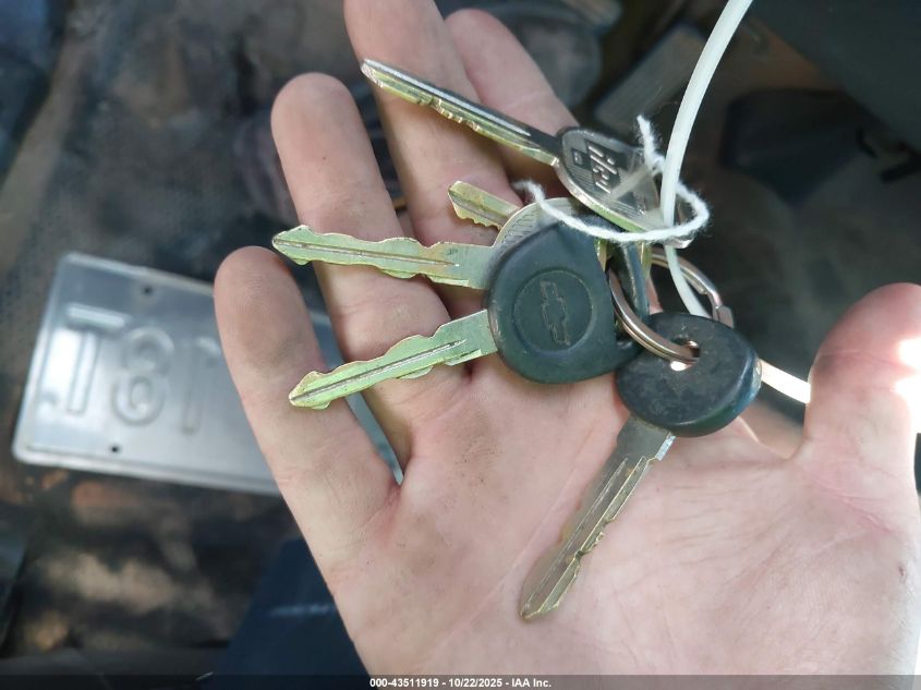 2001 Chevrolet Silverado 1500 VIN: 1GCEC14W01Z142489 Lot: 43511919