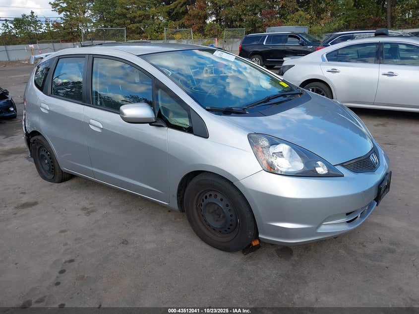 2013 HONDA FIT - JHMGE8H35DC020891