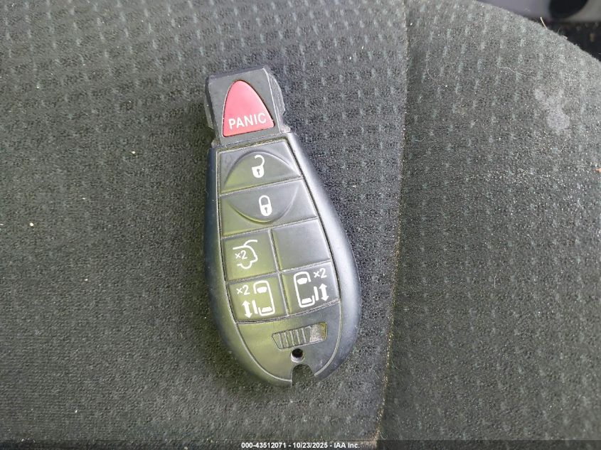 2011 Chrysler Town & Country Touring VIN: 2A4RR5DG8BR775764 Lot: 43512071