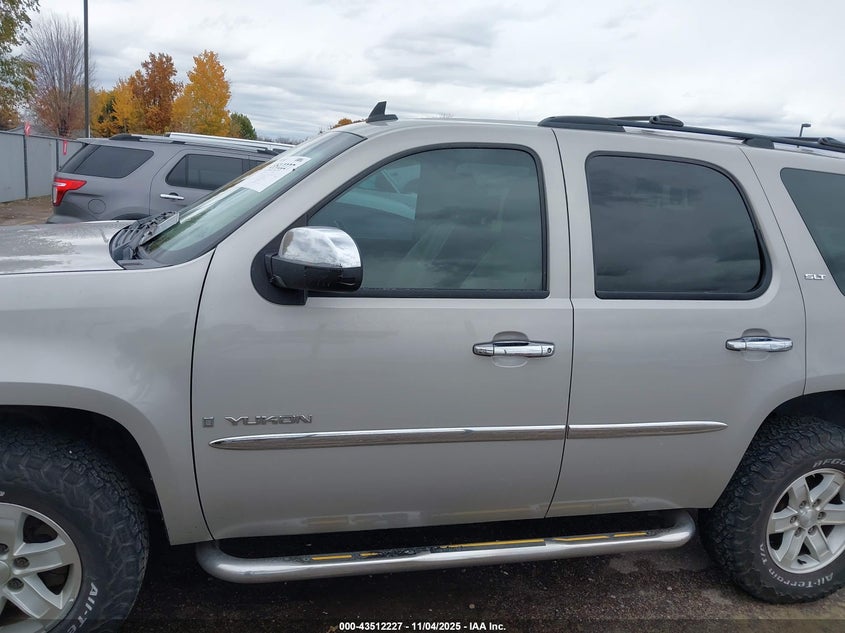 2007 GMC Yukon Slt VIN: 1GKFK13067J384722 Lot: 43512227