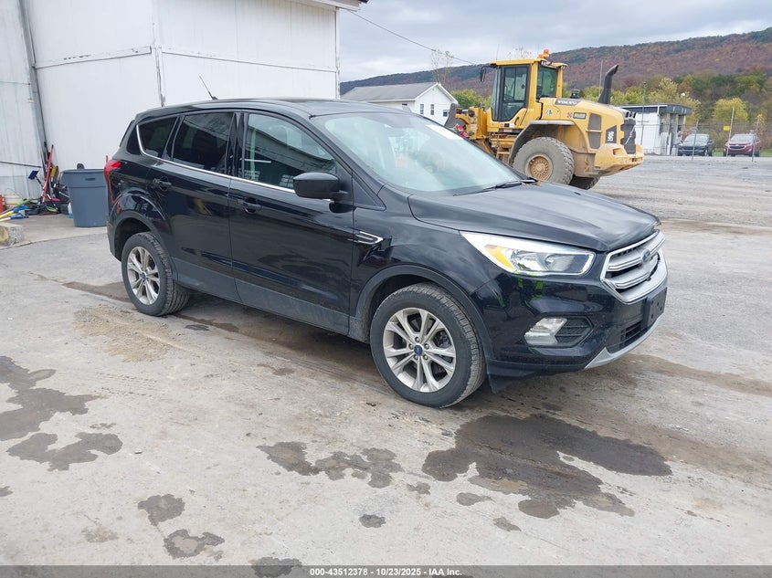 2019 FORD ESCAPE SE - 1FMCU9GD9KUA16610