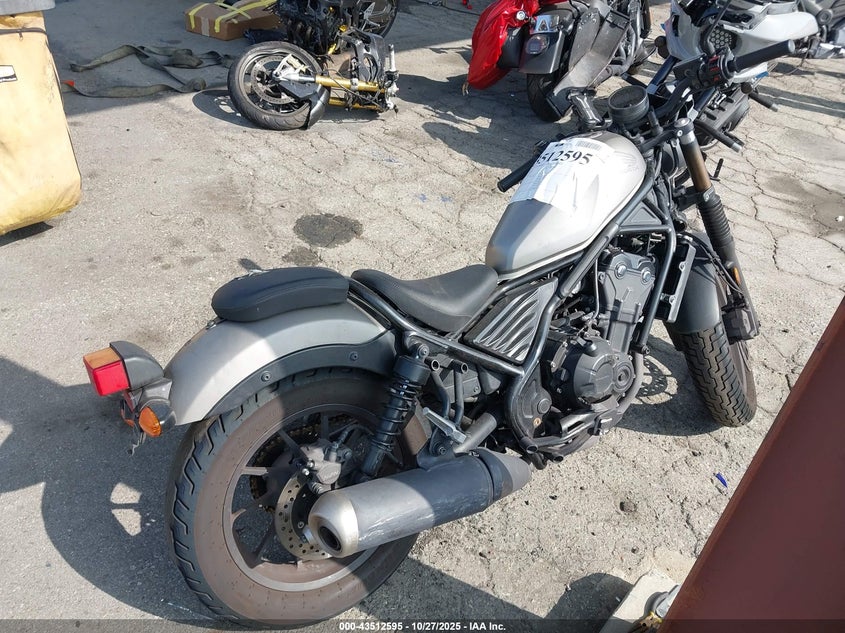 MLHPC565XJ5100596 2018 HONDA CM photo no. 12