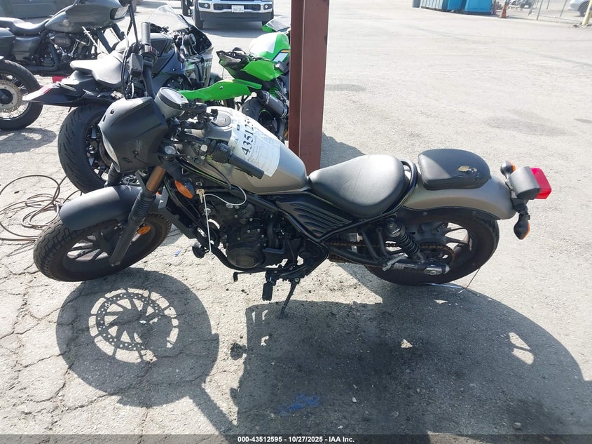 MLHPC565XJ5100596 2018 HONDA CM photo no. 13