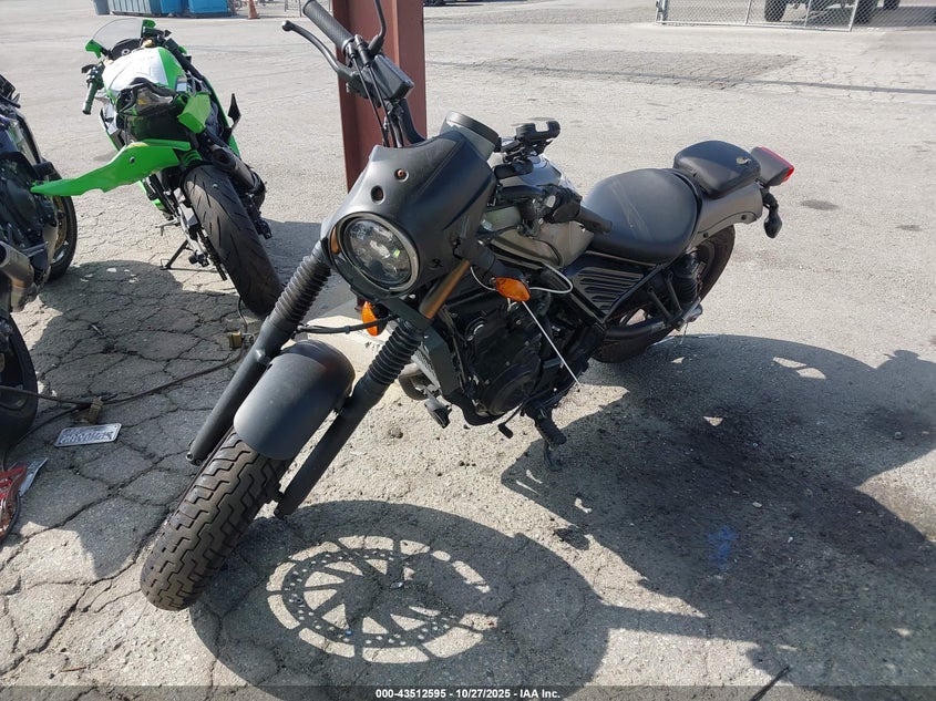 MLHPC565XJ5100596 2018 HONDA CM photo no. 2