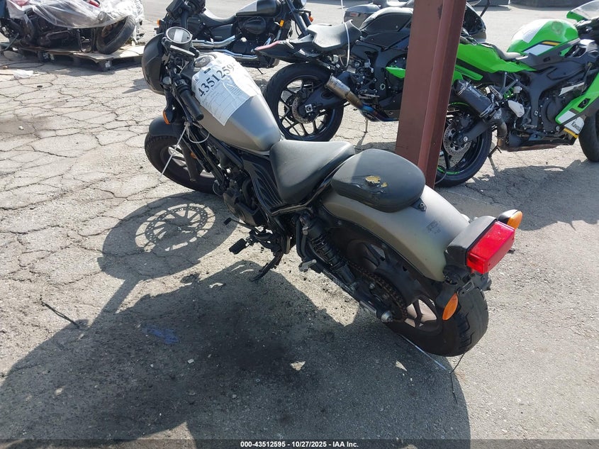 MLHPC565XJ5100596 2018 HONDA CM photo no. 3