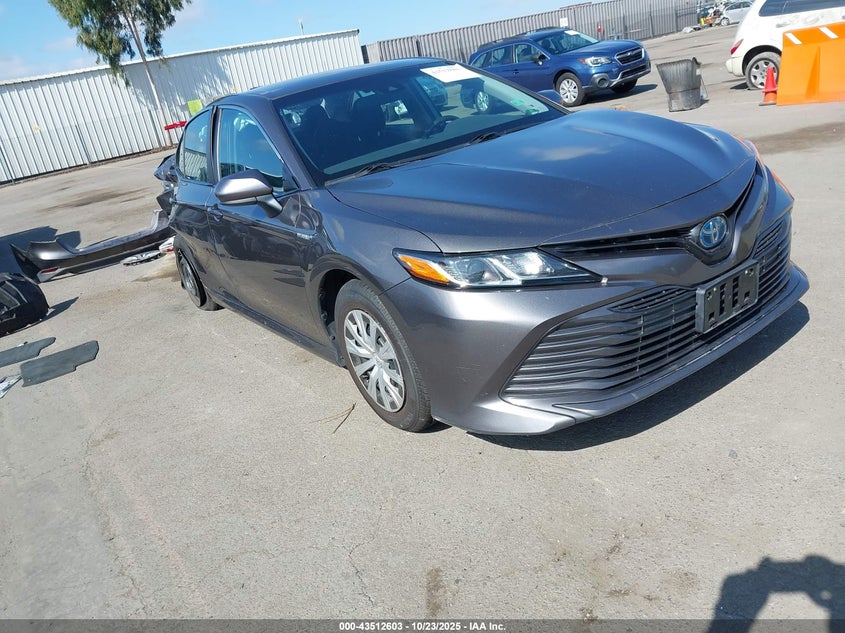 TOYOTA CAMRY HYBRID LE