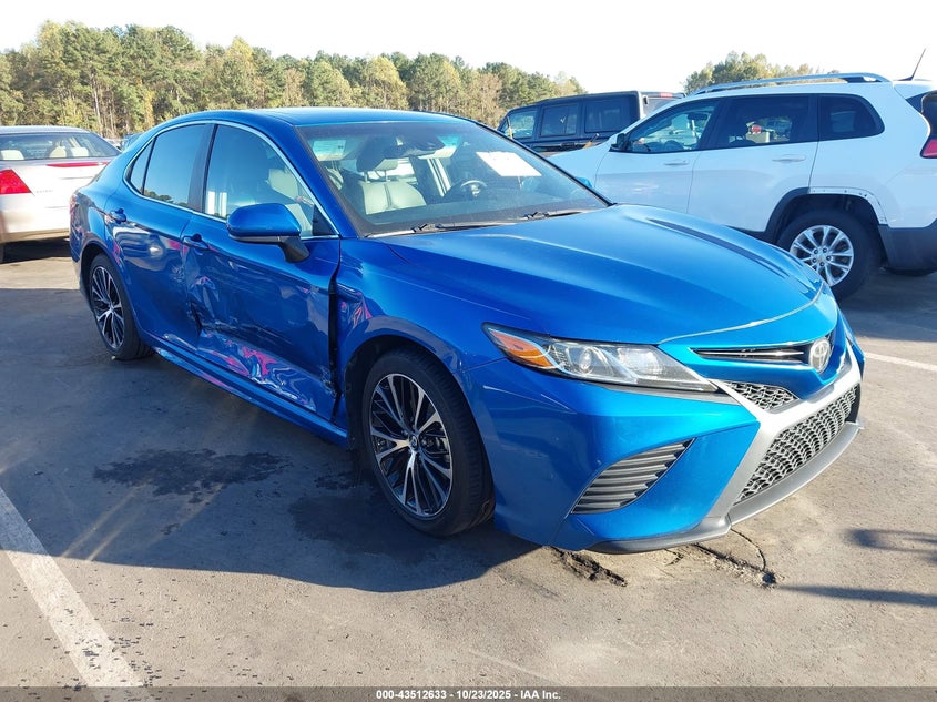 2018 TOYOTA CAMRY SE - 4T1B11HK5JU111005
