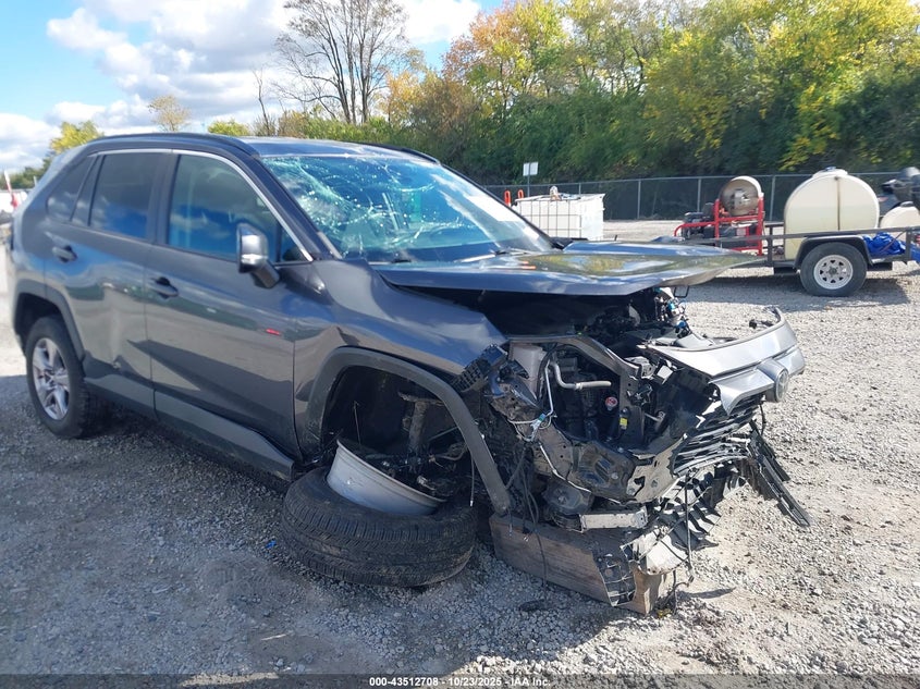 2022 TOYOTA RAV4 XLE - 2T3P1RFV7NC282113