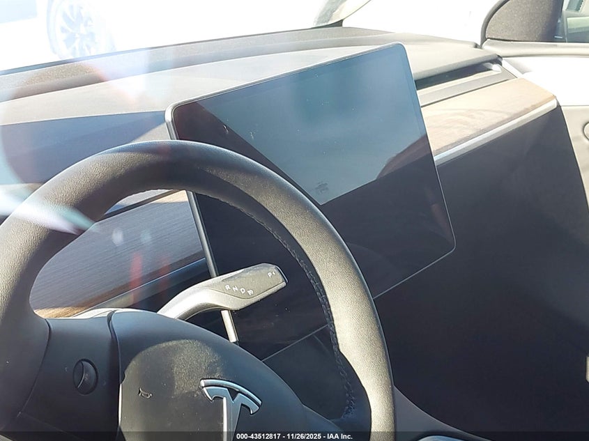 2024 Tesla Model Y Long Range Dual Motor All-Wheel Drive VIN: 7SAYGDEE9RA275956 Lot: 43512817