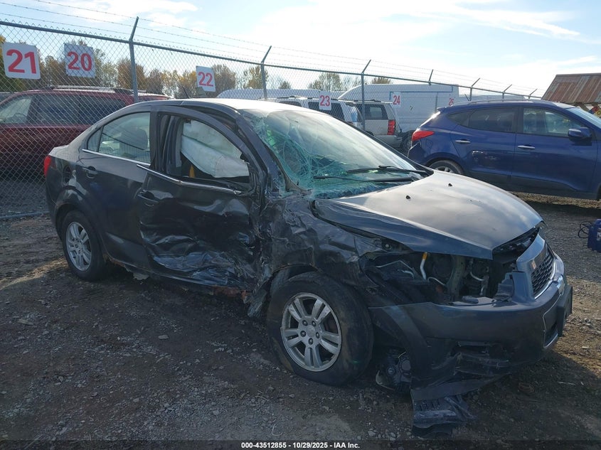 CHEVROLET SONIC LT AUTO